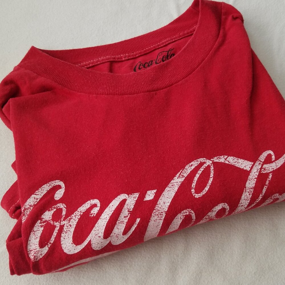 Coca Cola T Shirt Size Medium Red Licensed